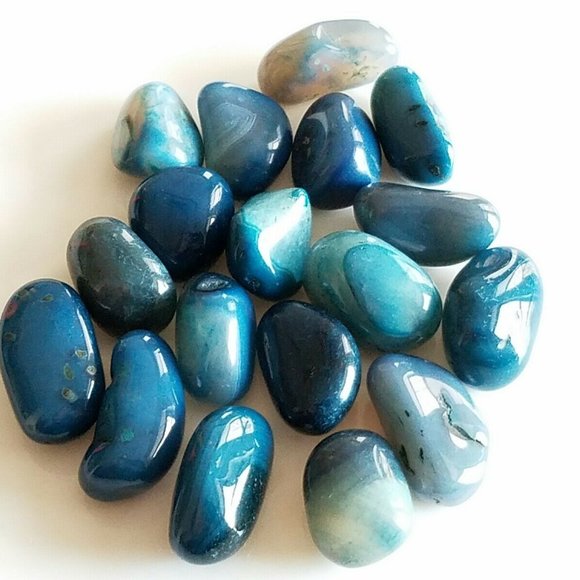 1/2 lb Tumbled Brazilian Agate Dyed 28-40 Stones - Picture 1 of 2